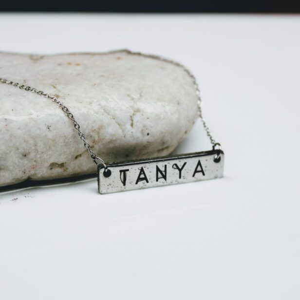 Personalized Unisex Laser Engraved Horizontal 2D Bar Necklace - Customized Necklace - Name Necklace - Gift For Girls - Gift For Him