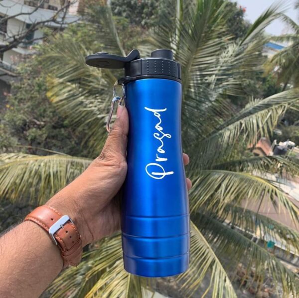 https://vivagifts.in/wp-content/uploads/2022/04/Personalized-Steel-Bottle-With-Name-750ML-2-600x599.jpeg