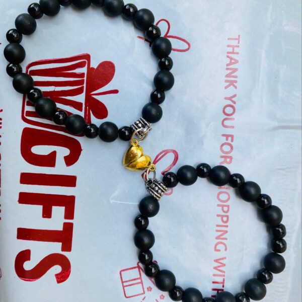 Valentine Gift Couple Bracelets Black & White Onyx Stretchable Wrist Band  Bracelet FFBL131 at Rs 125/piece in Delhi