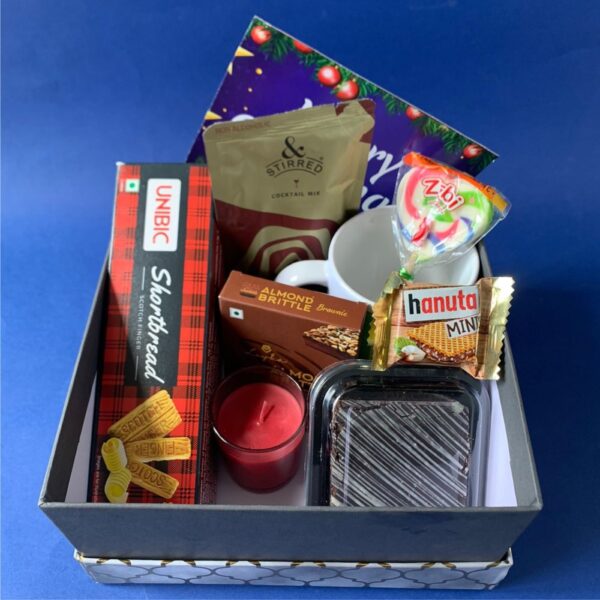 Send Delicious Gift Basket Hamper Online - GAL21-99553 | Giftalove