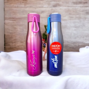Customized Steel bottle with name 600ml available in 3 colors. Best for gifting and personal use. This bottle is fully customizable any name or any text can be added.