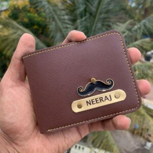 Considered to be the most essential accessory for men, a classy wallet that feels comfortable in your pocket. You can customize your wallet by choose your favorite color and then adding your name, charm on the wallet.