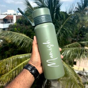 Personalized stainless Steel bottle with name 800 ml available in 3 different colors. Best for gifting and personal use. This bottle is fully customizable any name or any text can be added. It's flask technology keeps water hot or cold for up-to 4-6 Hours.