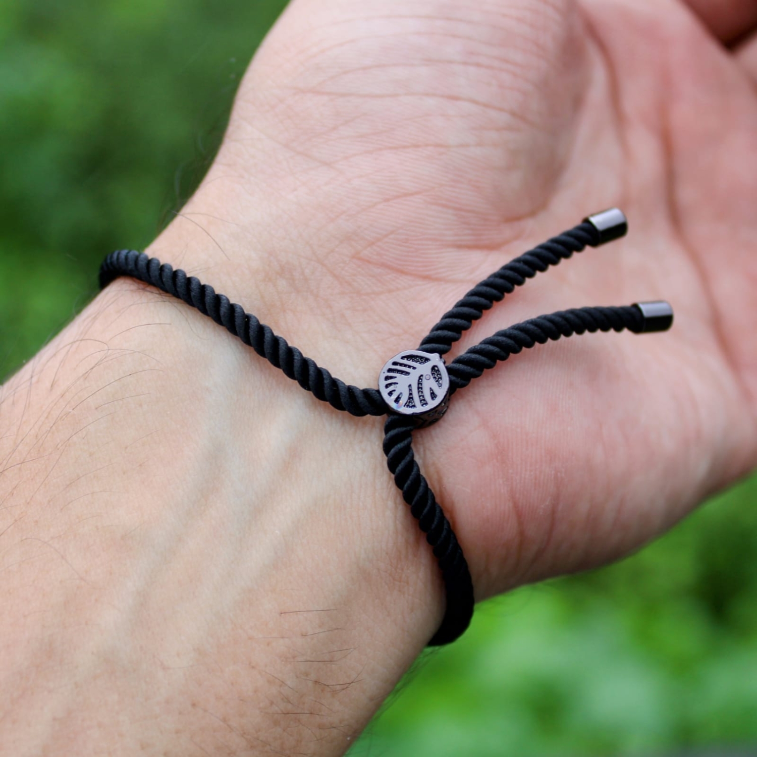 Personalized-Unisex-Laser-Engraved-Commando-Wristband-4.jpeg