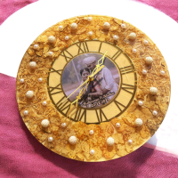 yellow-clock-varmala-preservation